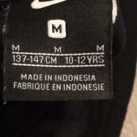 Nike sports shorts girls juniors 10 to 12 yrs sz M with unders built-in - Picture 6 of 6